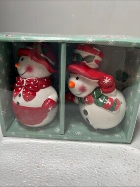Vintage Festive Red & White Snowman Salt and Pepper Shaker Set New